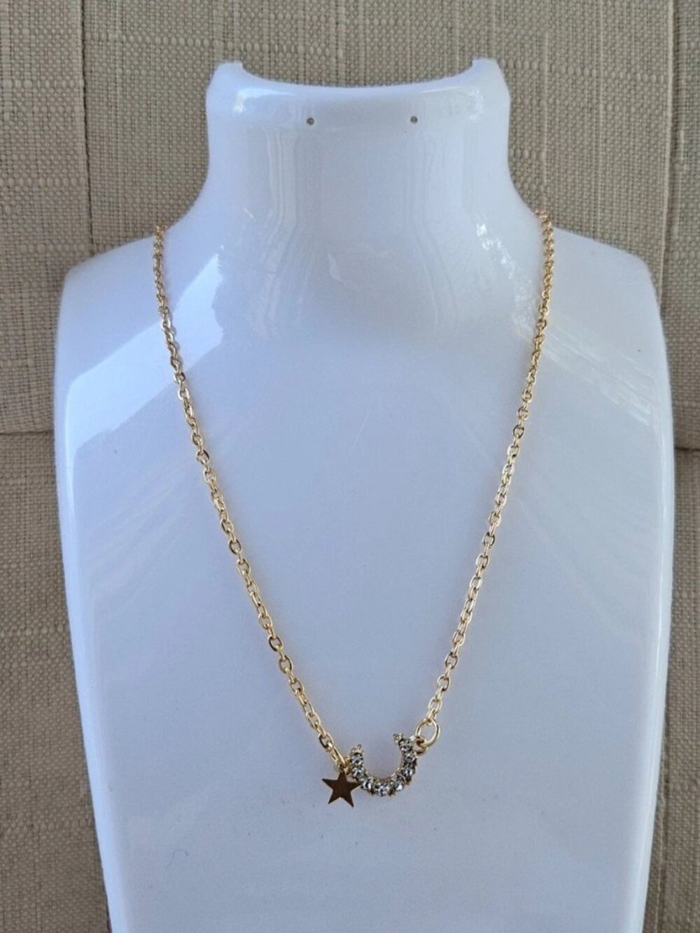 Crecent Moon Star pendant Necklace Gold Tone Fashion Jewelry Necklace New